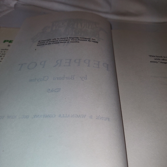 Pepper Pot by BARBARA CLAYTON - 1965 HCDJ First Edition Vintage Used - Picture 7 of 9